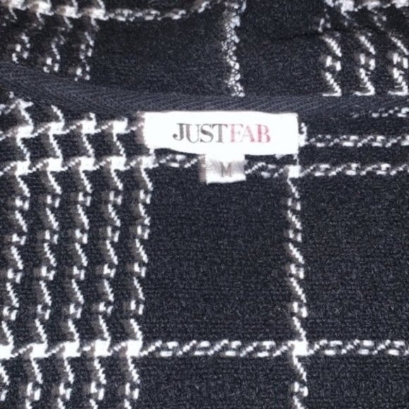 JUSTFAB Black White plaid Fringe hooded cape with pockets size Medium - Picture 8 of 10